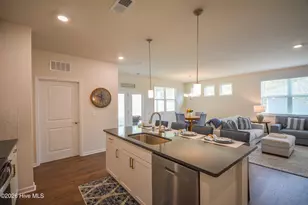568 Banbury Ln, Pinehurst, NC 28374 - Photo 6
