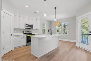 4926 Oleander Dr, Wilmington, NC 28403 - Photo 2
