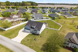 231 Eureka Ave, Washington, NC 27889 - Photo 4