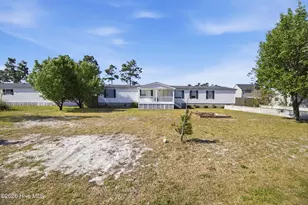 233 Castlebury Ln, Hubert, NC 28539 - Photo 2