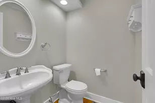 7000 Clubhouse Dr, New Bern, NC 28562 - Photo 16