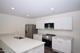 2400 Brookville Dr, Greenville, NC 27834 - Photo 2