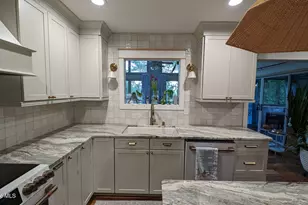 215 Harbor Dr, Morehead City, NC 28557 - Photo 10