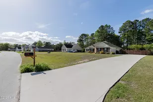 113 Sparkling Brook Way, Jacksonville, NC 28546 - Photo 4