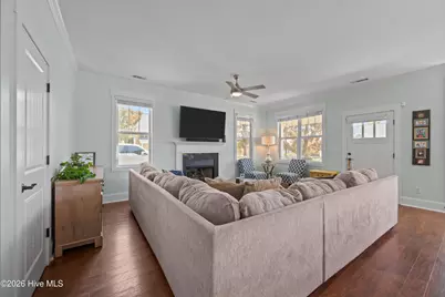 206 W Azalea Drive, Holly Ridge, NC 28445 - Photo 8