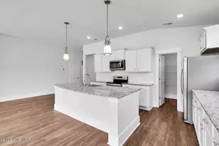 304 Edgewater Wy, Surf City, NC 28445 - Photo 8