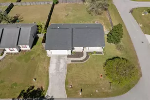 300 Carlisle Ct, Jacksonville, NC 28540 - Photo 2