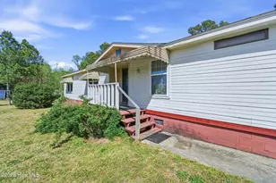 587 Carlton Chapel Church Rd, Warsaw, NC 28398 - Photo 6