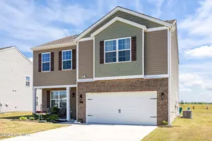4413 Marthas Vlg Ln, Ayden, NC 28513 - Photo 2