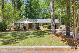 235 Oak St, Wallace, NC 28466 - Photo 2