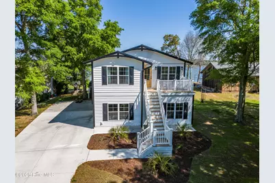 725 Chadwick Shores Drive, Sneads Ferry, NC 28460 - Photo 2