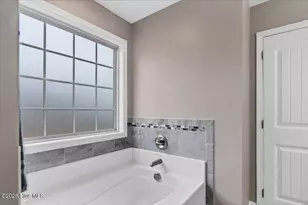 1019 Hydrangea Dr, Aberdeen, NC 28315 - Photo 30