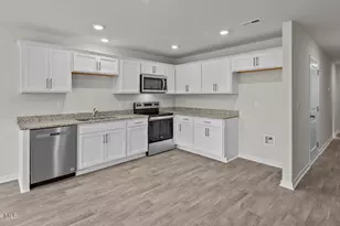 303 Teddy Bear Ct, Ayden, NC 28513 - Photo 2