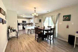 1109 Carteret Mnr Dr, Jacksonville, NC 28546 - Photo 10