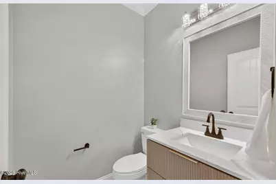404 S Bodenheimer Street, Burgaw, NC 28425 - Photo 12