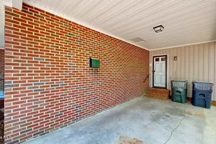 245 S Hillcrest Dr, Goldsboro, NC 27534 - Photo 4