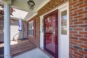 110 Blackheath Dr, New Bern, NC 28560 - Photo 2