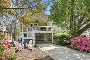 914 Oceanward Ln, Carolina Beach, NC 28428 - Photo 1