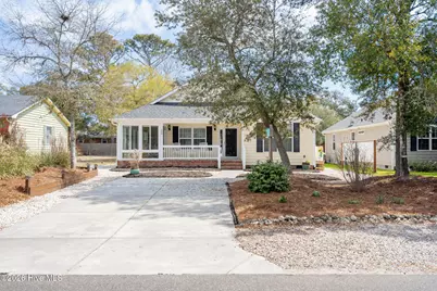 208 NE 52nd Street, Oak Island, NC 28465 - Photo 2