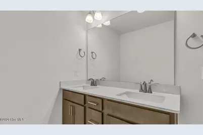 1031 Martin Farms Boulevard, Aberdeen, NC 28315 - Photo 24