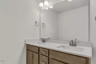1031 Martin Farms Blvd, Aberdeen, NC 28315 - Photo 24