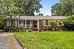 720 Lea Dr, Hampstead, NC 28443 - Photo 1