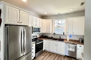 425 N Belvedere Dr, Hampstead, NC 28443 - Photo 10