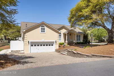 218 Sandfiddler W, Emerald Isle, NC 28594 - Photo 4