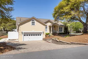 218 Sandfiddler W, Emerald Isle, NC 28594 - Photo 4
