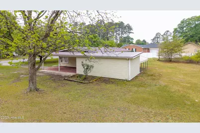 321 N Church Avenue, Garland, NC 28441 - Photo 4
