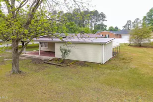 321 N Church Ave, Garland, NC 28441 - Photo 4