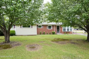 321 N Church Ave, Garland, NC 28441 - Photo 1