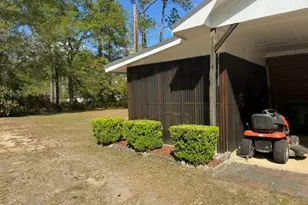 204 Lane St, Maxton, NC 28364 - Photo 16