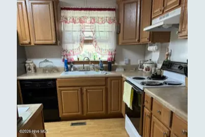 204 Lane Street, Maxton, NC 28364 - Photo 14