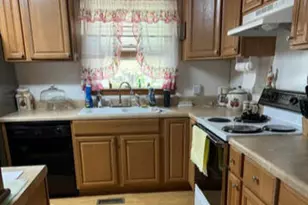 204 Lane St, Maxton, NC 28364 - Photo 14