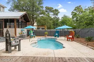 124 NE 15th St, Oak Island, NC 28465 - Photo 34