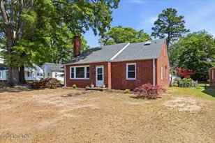 300 S Andrews Ave, Goldsboro, NC 27530 - Photo 2