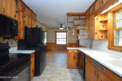 482 Snow Hill Street, Ayden, NC 28513 - Photo 2