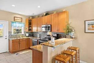 916 E Dolphin Dr, Oak Island, NC 28465 - Photo 14