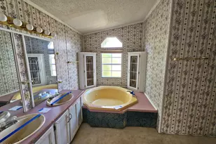 608 Old Whiteville Rd, Lumberton, NC 28358 - Photo 6