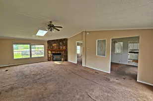608 Old Whiteville Rd, Lumberton, NC 28358 - Photo 2