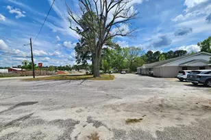 608 Old Whiteville Rd, Lumberton, NC 28358 - Photo 32