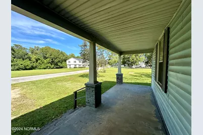 114 Rhodes Avenue, Windsor, NC 27983 - Photo 2