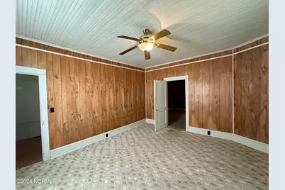 114 Rhodes Avenue, Windsor, NC 27983 - Photo 8