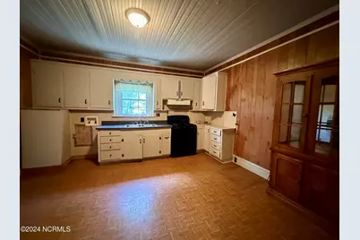 114 Rhodes Avenue, Windsor, NC 27983 - Photo 10