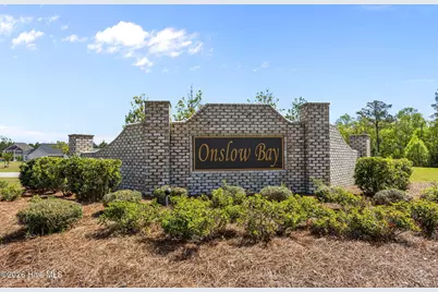 452 Worsley Way, Jacksonville, NC 28546 - Photo 2