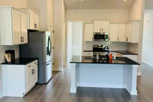409 S Carey St, La Grange, NC 28551 - Photo 8