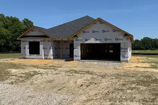 405 S Carey St, La Grange, NC 28551 - Photo 1