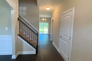 879 Stormy Gale Ln, Sneads Ferry, NC 28460 - Photo 2