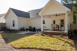 203 Fountain Dr, Clinton, NC 28328 - Photo 34